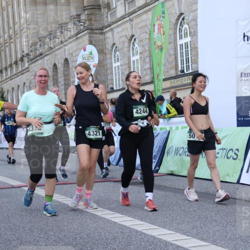 07.09.2025 - BARMER Alsterlauf Strokosch-Dieckow http://msf.ph/oto/8724081 07.09.2025 10:11:09 Ziel 2091, 2116, 2422, 2558, 3606, 3687, 3700, 4137, 4244, 4261, 4313, 4321, 4373, 4615, 4796, 4912, 4913, 5010, 5624, 5703, 5988, 8078, 8079, 8471 meine-sportfotos.de