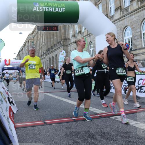 07.09.2025 - BARMER Alsterlauf Strokosch-Dieckow http://msf.ph/oto/8724086 07.09.2025 10:11:11 Ziel 2091, 2116, 2422, 2558, 3043, 3687, 3700, 4137, 4244, 4261, 4313, 4321, 4373, 4615, 4796, 4912, 4913, 5010, 5581, 5624, 5703, 5988, 6052, 8471 meine-sportfotos.de