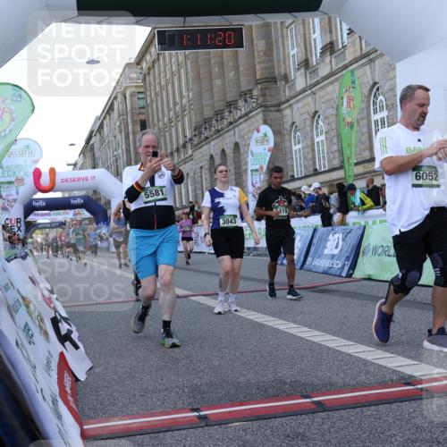 07.09.2025 - BARMER Alsterlauf Strokosch-Dieckow http://msf.ph/oto/8724104 07.09.2025 10:11:19 Ziel 2116, 2460, 3043, 3044, 3094, 3600, 3647, 4239, 4261, 4380, 4381, 4515, 5419, 5581, 5988, 6052, 8340 meine-sportfotos.de