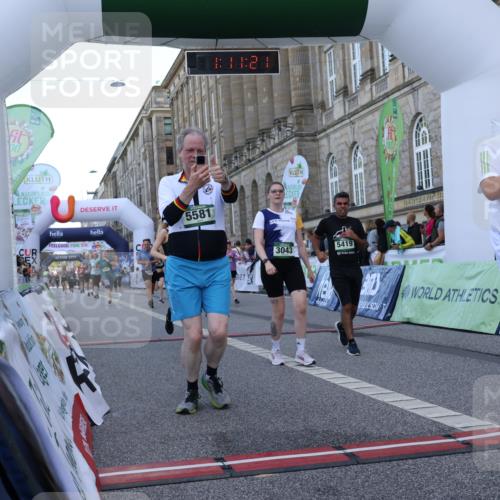 07.09.2025 - BARMER Alsterlauf Strokosch-Dieckow http://msf.ph/oto/8724105 07.09.2025 10:11:19 Ziel 2116, 2460, 3043, 3044, 3094, 3600, 3647, 4239, 4261, 4380, 4381, 4515, 5419, 5581, 5988, 6052, 8340 meine-sportfotos.de
