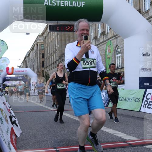 07.09.2025 - BARMER Alsterlauf Strokosch-Dieckow http://msf.ph/oto/8724108 07.09.2025 10:11:20 Ziel 2460, 3043, 3044, 3094, 3600, 3647, 4239, 4261, 4380, 4381, 4515, 5419, 5581, 5988, 6052, 8340 meine-sportfotos.de