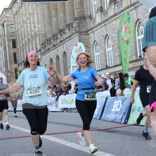 07.09.2025 - BARMER Alsterlauf Strokosch-Dieckow http://msf.ph/oto/8724126 07.09.2025 10:11:26 Ziel 2057, 2438, 2460, 2966, 3094, 3205, 3600, 3647, 4239, 4380, 4381, 4515, 8330, 8331, 8340, 8404 meine-sportfotos.de