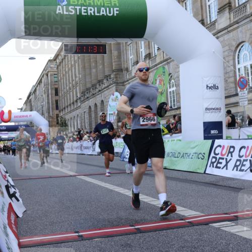 07.09.2025 - BARMER Alsterlauf Strokosch-Dieckow http://msf.ph/oto/8724136 07.09.2025 10:11:30 Ziel 2057, 2438, 2966, 3205, 4380, 4381, 4418, 4515, 5197, 8330, 8331, 8404 meine-sportfotos.de