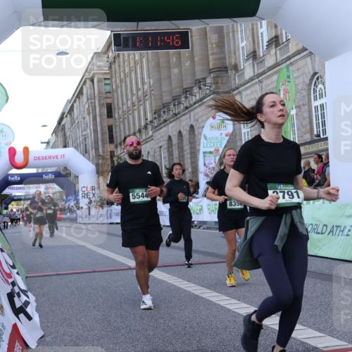 07.09.2025 - BARMER Alsterlauf Strokosch-Dieckow http://msf.ph/oto/8724164 07.09.2025 10:11:45 Ziel 2754, 3164, 3350, 3485, 3791, 5201, 5544, 5673, 5674, 5808, 6191, 8356 meine-sportfotos.de