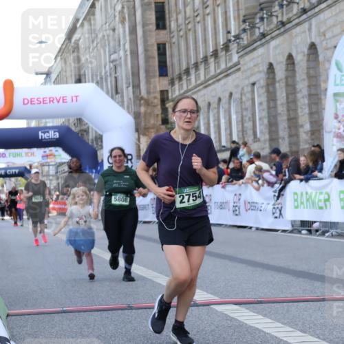 07.09.2025 - BARMER Alsterlauf Strokosch-Dieckow http://msf.ph/oto/8724170 07.09.2025 10:11:48 Ziel 2754, 2915, 3164, 3485, 3791, 5544, 5673, 5674, 5808, 8356 meine-sportfotos.de