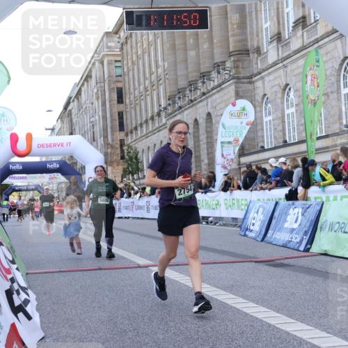 07.09.2025 - BARMER Alsterlauf Strokosch-Dieckow http://msf.ph/oto/8724172 07.09.2025 10:11:49 Ziel 2754, 2860, 2915, 3164, 3485, 5544, 5808, 8356 meine-sportfotos.de