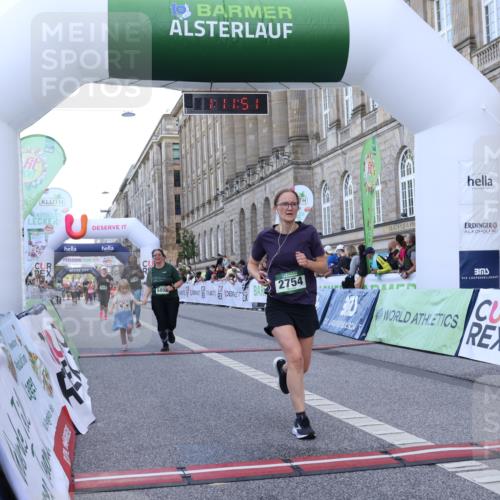 07.09.2025 - BARMER Alsterlauf Strokosch-Dieckow http://msf.ph/oto/8724173 07.09.2025 10:11:49 Ziel 2754, 2860, 2915, 3164, 3485, 5544, 5808, 8356 meine-sportfotos.de