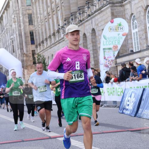 07.09.2025 - BARMER Alsterlauf Strokosch-Dieckow http://msf.ph/oto/8724220 07.09.2025 10:12:10 Ziel 2283, 2772, 2820, 2934, 3393, 3398, 3783, 3867, 4376, 4491, 5166, 5448, 5649, 5650, 6124, 6130, 6144, 6180, 8264 meine-sportfotos.de