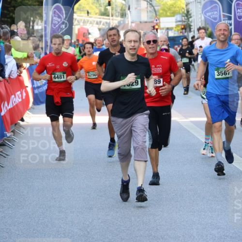 07.09.2025 - BARMER Alsterlauf Strokosch-Dieckow http://msf.ph/oto/8724227 07.09.2025 09:49:58 Ziel 2328, 2697, 2906, 2912, 2985, 3032, 3037, 3195, 3299, 3320, 3579, 3728, 3819, 3858, 3896, 4326, 4924, 4988, 5215, 5372, 5428, 5441, 5460, 5470, 5565, 5587, 5722, 5776, 5812, 6133, 6252, 6311, 8043, 8262, 8377, 8415, 8419 meine-sportfotos.de