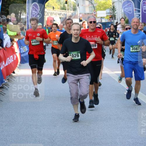 07.09.2025 - BARMER Alsterlauf Strokosch-Dieckow http://msf.ph/oto/8724233 07.09.2025 09:49:58 Ziel 2328, 2697, 2906, 2912, 2985, 3032, 3037, 3195, 3299, 3320, 3579, 3728, 3819, 3858, 3896, 4326, 4924, 4988, 5215, 5372, 5428, 5441, 5460, 5470, 5565, 5587, 5722, 5776, 5812, 6133, 6252, 6311, 8043, 8262, 8377, 8415, 8419 meine-sportfotos.de