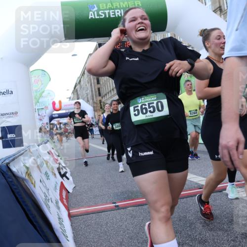 07.09.2025 - BARMER Alsterlauf Strokosch-Dieckow http://msf.ph/oto/8724234 07.09.2025 10:12:14 Ziel 2772, 2820, 2846, 2847, 2934, 3348, 3349, 3393, 3398, 3692, 3783, 3792, 3867, 4376, 5166, 5448, 5649, 5650, 6008, 6130, 6144, 6180, 8264 meine-sportfotos.de