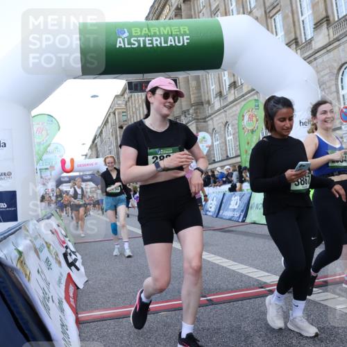 07.09.2025 - BARMER Alsterlauf Strokosch-Dieckow http://msf.ph/oto/8724240 07.09.2025 10:12:16 Ziel 2293, 2772, 2820, 2846, 2847, 2934, 3348, 3349, 3393, 3398, 3692, 3783, 3792, 3867, 5448, 5649, 5650, 5758, 5760, 6008, 6130, 6144, 6180, 8038, 8039, 8264 meine-sportfotos.de