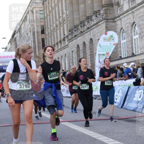 07.09.2025 - BARMER Alsterlauf Strokosch-Dieckow http://msf.ph/oto/8724252 07.09.2025 10:12:21 Ziel 2293, 2846, 2847, 3126, 3327, 3348, 3349, 3366, 3367, 3692, 3792, 4415, 4970, 5175, 5418, 5758, 5760, 6008, 6130, 8038, 8039, 8126, 8145 meine-sportfotos.de