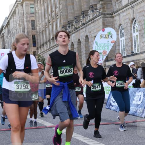 07.09.2025 - BARMER Alsterlauf Strokosch-Dieckow http://msf.ph/oto/8724253 07.09.2025 10:12:21 Ziel 2293, 2846, 2847, 3126, 3327, 3348, 3349, 3366, 3367, 3692, 3792, 4415, 4970, 5175, 5418, 5758, 5760, 6008, 6130, 8038, 8039, 8126, 8145 meine-sportfotos.de