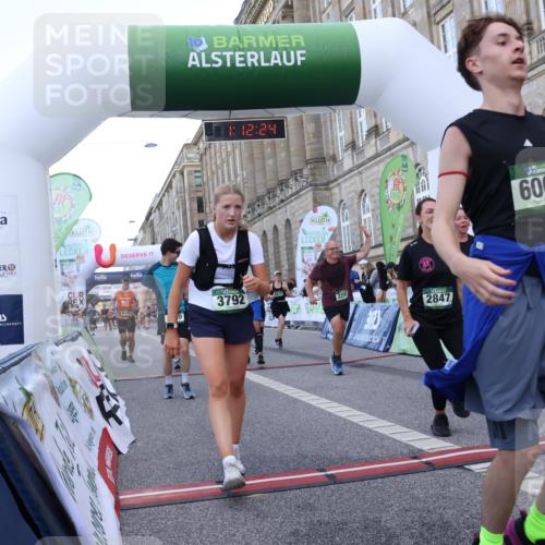 07.09.2025 - BARMER Alsterlauf Strokosch-Dieckow http://msf.ph/oto/8724257 07.09.2025 10:12:22 Ziel 2293, 2846, 2847, 3126, 3327, 3348, 3349, 3366, 3367, 3613, 3692, 3792, 4415, 4970, 5175, 5418, 5758, 5760, 6008, 6009, 8038, 8039, 8126, 8145 meine-sportfotos.de