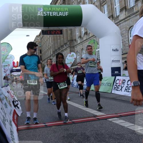 07.09.2025 - BARMER Alsterlauf Strokosch-Dieckow http://msf.ph/oto/8724265 07.09.2025 10:12:24 Ziel 2293, 2846, 2847, 3126, 3327, 3366, 3367, 3613, 3614, 3692, 4415, 4518, 4970, 5175, 5214, 5418, 5613, 5614, 5638, 5758, 5760, 6008, 6009, 8038, 8039, 8126, 8145 meine-sportfotos.de