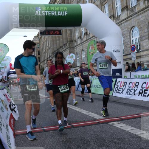 07.09.2025 - BARMER Alsterlauf Strokosch-Dieckow http://msf.ph/oto/8724266 07.09.2025 10:12:25 Ziel 2293, 2846, 2847, 3126, 3327, 3366, 3367, 3613, 3614, 3692, 4415, 4518, 4899, 4970, 5175, 5214, 5418, 5613, 5614, 5638, 5758, 5760, 6008, 6009, 8038, 8039, 8126, 8145 meine-sportfotos.de