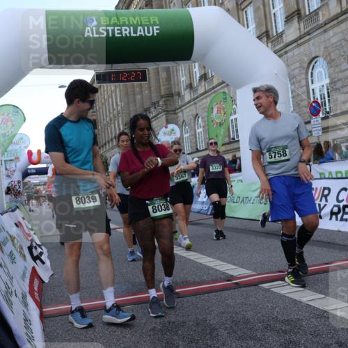 07.09.2025 - BARMER Alsterlauf Strokosch-Dieckow http://msf.ph/oto/8724268 07.09.2025 10:12:25 Ziel 2293, 2846, 2847, 3126, 3327, 3366, 3367, 3613, 3614, 3692, 4415, 4518, 4899, 4970, 5175, 5214, 5418, 5613, 5614, 5638, 5758, 5760, 6008, 6009, 8038, 8039, 8126, 8145 meine-sportfotos.de