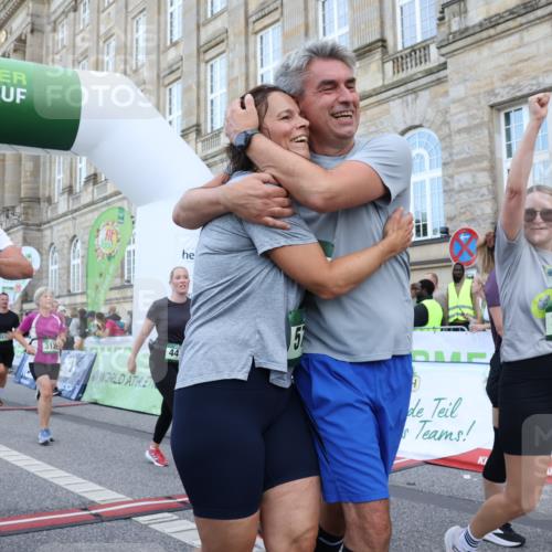 07.09.2025 - BARMER Alsterlauf Strokosch-Dieckow http://msf.ph/oto/8724274 07.09.2025 10:12:29 Ziel 2171, 2599, 2995, 3036, 3126, 3327, 3366, 3367, 3613, 3614, 4193, 4264, 4415, 4518, 4899, 4970, 5175, 5214, 5418, 5613, 5614, 5638, 5813, 5827, 5911, 5956, 6009, 8126, 8145, 8181 meine-sportfotos.de