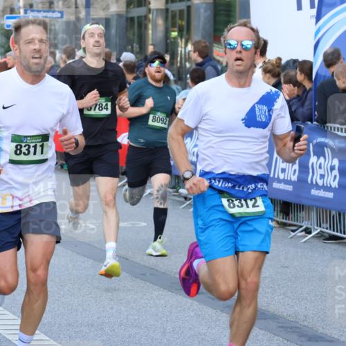 07.09.2025 - BARMER Alsterlauf Strokosch-Dieckow http://msf.ph/oto/8724282 07.09.2025 09:49:45 Ziel 2301, 2484, 2629, 2918, 3030, 3032, 3404, 3579, 3819, 4043, 4308, 4326, 4426, 4535, 4826, 4924, 5091, 5230, 5428, 5460, 5722, 6290, 6311, 8262, 8377, 8418, 8419 meine-sportfotos.de