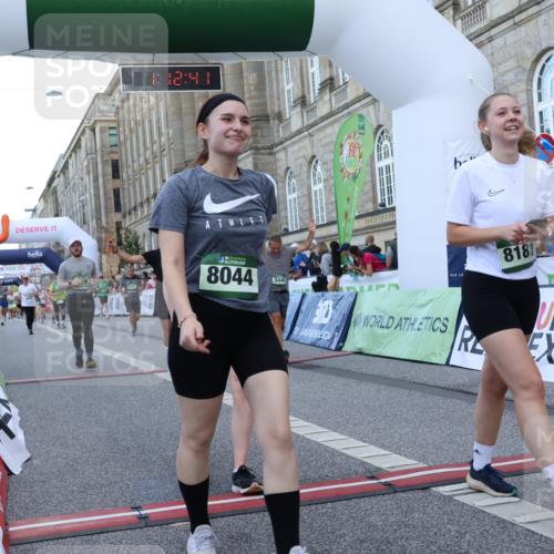 07.09.2025 - BARMER Alsterlauf Strokosch-Dieckow http://msf.ph/oto/8724302 07.09.2025 10:12:40 Ziel 2200, 2331, 2942, 2995, 3036, 3302, 3444, 3445, 3446, 4264, 5410, 5813, 5827, 5911, 5956, 6126, 6310, 6323, 8181, 8182, 8498 meine-sportfotos.de