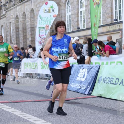 07.09.2025 - BARMER Alsterlauf Strokosch-Dieckow http://msf.ph/oto/8724314 07.09.2025 10:12:45 Ziel 2128, 2200, 2331, 2942, 3302, 3444, 3445, 3446, 3990, 4519, 4694, 5630, 6126, 6310, 6323, 8228, 8229 meine-sportfotos.de