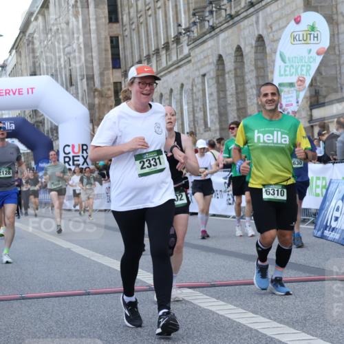 07.09.2025 - BARMER Alsterlauf Strokosch-Dieckow http://msf.ph/oto/8724317 07.09.2025 10:12:46 Ziel 2128, 2200, 2331, 2942, 3302, 3471, 3990, 4519, 4694, 5630, 6126, 6310, 6323, 8228, 8229 meine-sportfotos.de