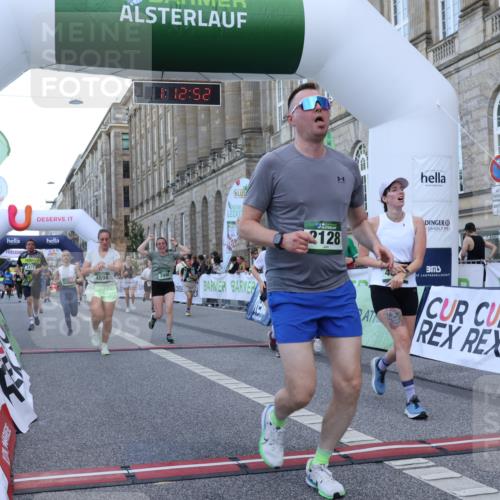 07.09.2025 - BARMER Alsterlauf Strokosch-Dieckow http://msf.ph/oto/8724327 07.09.2025 10:12:51 Ziel 2128, 2226, 2331, 2942, 3302, 3471, 3990, 4101, 4413, 4519, 4561, 4616, 4694, 4702, 5492, 5630, 6310, 8228, 8229 meine-sportfotos.de