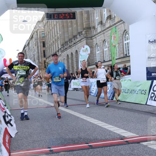 07.09.2025 - BARMER Alsterlauf Strokosch-Dieckow http://msf.ph/oto/8724339 07.09.2025 10:12:55 Ziel 2226, 3228, 3471, 3706, 3990, 4101, 4413, 4561, 4616, 4694, 4702, 4829, 5401, 5492, 6199, 6200, 8028, 8170, 8228, 8229 meine-sportfotos.de