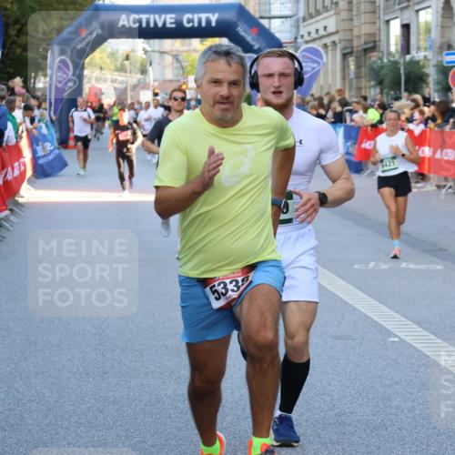 07.09.2025 - BARMER Alsterlauf Strokosch-Dieckow http://msf.ph/oto/8724358 07.09.2025 09:49:32 Ziel 1029, 2147, 2301, 2402, 2629, 2881, 2889, 2918, 3404, 3567, 3818, 4308, 4426, 4481, 4535, 4637, 4678, 4826, 5091, 5187, 5230, 5499, 5784, 5823, 5870, 6290, 8092, 8207, 8418 meine-sportfotos.de