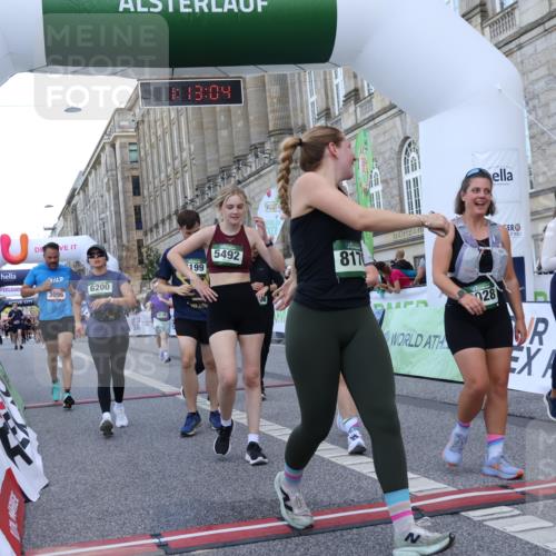07.09.2025 - BARMER Alsterlauf Strokosch-Dieckow http://msf.ph/oto/8724360 07.09.2025 10:13:02 Ziel 3096, 3228, 3448, 3706, 3873, 4100, 4136, 4175, 4280, 4413, 4829, 5401, 5492, 6199, 6200, 8028, 8170 meine-sportfotos.de