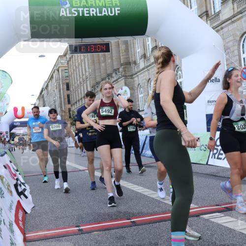 07.09.2025 - BARMER Alsterlauf Strokosch-Dieckow http://msf.ph/oto/8724362 07.09.2025 10:13:02 Ziel 3096, 3228, 3448, 3706, 3873, 4100, 4136, 4175, 4280, 4413, 4829, 5401, 5492, 6199, 6200, 8028, 8170 meine-sportfotos.de
