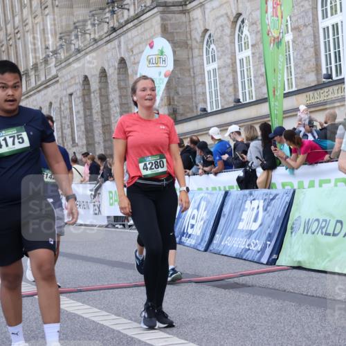 07.09.2025 - BARMER Alsterlauf Strokosch-Dieckow http://msf.ph/oto/8724372 07.09.2025 10:13:08 Ziel 2462, 3096, 3448, 3873, 3880, 3973, 4100, 4136, 4175, 4280, 4792, 5865, 5897, 8046, 8058, 8060, 8061, 8125 meine-sportfotos.de