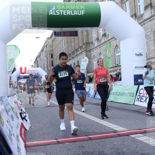 07.09.2025 - BARMER Alsterlauf Strokosch-Dieckow http://msf.ph/oto/8724375 07.09.2025 10:13:09 Ziel 2462, 3448, 3873, 3880, 3973, 4100, 4136, 4175, 4280, 4792, 5732, 5865, 5897, 8046, 8058, 8060, 8061, 8125 meine-sportfotos.de