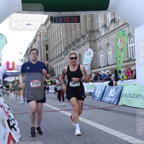 07.09.2025 - BARMER Alsterlauf Strokosch-Dieckow http://msf.ph/oto/8724381 07.09.2025 10:13:12 Ziel 2041, 2432, 2462, 3182, 3448, 3486, 3880, 3973, 4280, 4792, 4852, 5732, 5865, 5897, 8046, 8058, 8060, 8061, 8125, 8357 meine-sportfotos.de