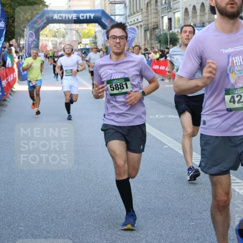 07.09.2025 - BARMER Alsterlauf Strokosch-Dieckow http://msf.ph/oto/8724382 07.09.2025 09:49:29 Ziel 1029, 2147, 2164, 2402, 2881, 2889, 2918, 3567, 3818, 4426, 4481, 4535, 4637, 4678, 4826, 5091, 5187, 5230, 5499, 5784, 5823, 5870, 6290, 8092, 8207, 8311 meine-sportfotos.de