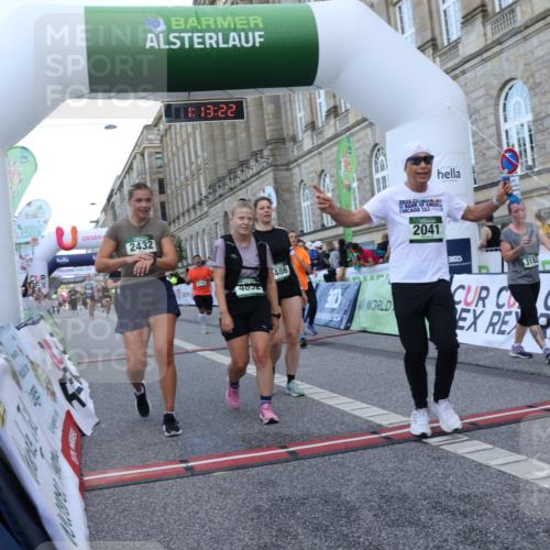 07.09.2025 - BARMER Alsterlauf Strokosch-Dieckow http://msf.ph/oto/8724411 07.09.2025 10:13:21 Ziel 2041, 2432, 2560, 2649, 3182, 3353, 3486, 3580, 3640, 4571, 4572, 4789, 4852, 5732, 5919, 8357 meine-sportfotos.de