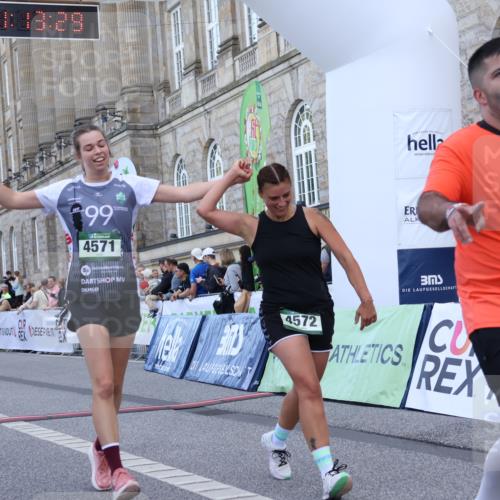 07.09.2025 - BARMER Alsterlauf Strokosch-Dieckow http://msf.ph/oto/8724430 07.09.2025 10:13:27 Ziel 2007, 2049, 2080, 2560, 2707, 3353, 3640, 4397, 4462, 4571, 4572, 4577, 4789 meine-sportfotos.de