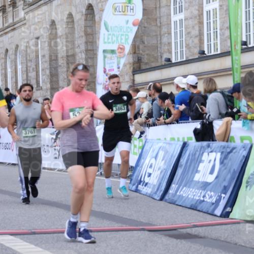 07.09.2025 - BARMER Alsterlauf Strokosch-Dieckow http://msf.ph/oto/8724477 07.09.2025 10:13:46 Ziel 2289, 2323, 2550, 3012, 3013, 3161, 3162, 3217, 3409, 3487, 3761, 3863, 4220, 4398, 4686, 5386, 5731, 5803, 8048 meine-sportfotos.de