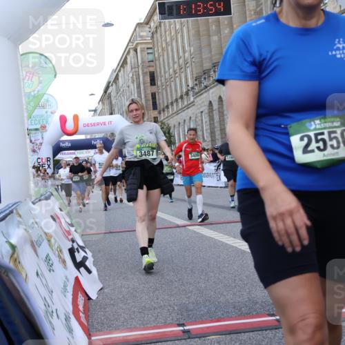 07.09.2025 - BARMER Alsterlauf Strokosch-Dieckow http://msf.ph/oto/8724496 07.09.2025 10:13:52 Ziel 2323, 2550, 3161, 3162, 3257, 3390, 3409, 3487, 3513, 3761, 3769, 3863, 4220, 4398, 5731, 5803, 5817, 5818, 6053, 8002, 8048 meine-sportfotos.de