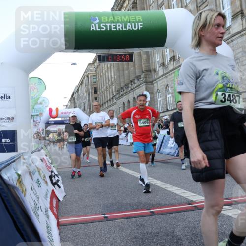 07.09.2025 - BARMER Alsterlauf Strokosch-Dieckow http://msf.ph/oto/8724508 07.09.2025 10:13:56 Ziel 2323, 3257, 3390, 3409, 3487, 3513, 3769, 3799, 3895, 4075, 5040, 5041, 5817, 5818, 6053, 8002 meine-sportfotos.de