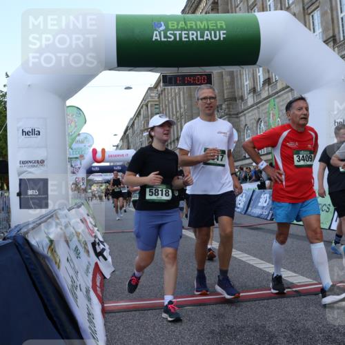 07.09.2025 - BARMER Alsterlauf Strokosch-Dieckow http://msf.ph/oto/8724513 07.09.2025 10:13:58 Ziel 2295, 3257, 3390, 3409, 3513, 3769, 3799, 3895, 4075, 5040, 5041, 5145, 5721, 5817, 5818, 6037, 6053, 8002 meine-sportfotos.de
