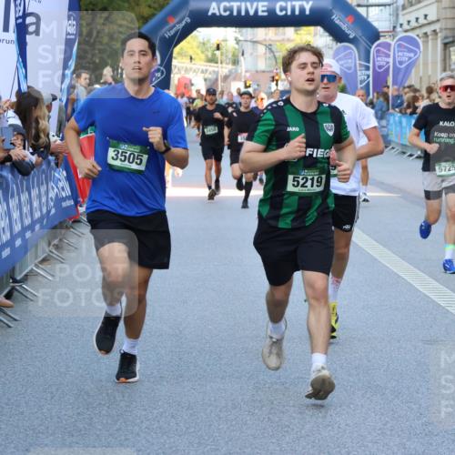 07.09.2025 - BARMER Alsterlauf Strokosch-Dieckow http://msf.ph/oto/8724519 07.09.2025 09:49:08 Ziel 2854, 2855, 3120, 3204, 3449, 3565, 3694, 4204, 4363, 4797, 5067, 5338, 5474, 5820, 5825, 5881, 6233, 8312, 8421, 8432 meine-sportfotos.de