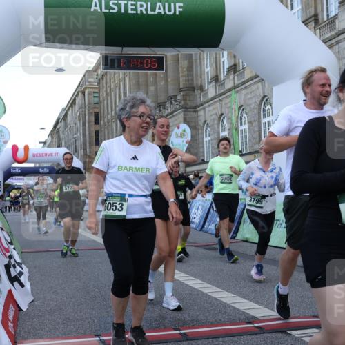 07.09.2025 - BARMER Alsterlauf Strokosch-Dieckow http://msf.ph/oto/8724523 07.09.2025 10:14:04 Ziel 2295, 3121, 3424, 3425, 3511, 3799, 3879, 3895, 4075, 4659, 4716, 4718, 4761, 4881, 5040, 5041, 5145, 5721, 6037, 6158 meine-sportfotos.de
