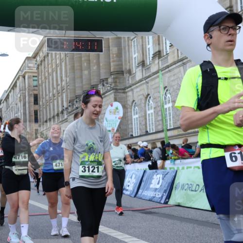 07.09.2025 - BARMER Alsterlauf Strokosch-Dieckow http://msf.ph/oto/8724528 07.09.2025 10:14:10 Ziel 3121, 3373, 3424, 3425, 3511, 3564, 3644, 3833, 3879, 4659, 4716, 4718, 4761, 4881, 4958, 5054, 5414, 6158, 6317, 6318 meine-sportfotos.de