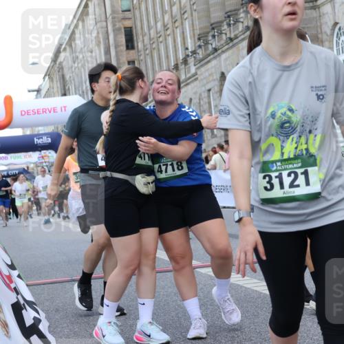 07.09.2025 - BARMER Alsterlauf Strokosch-Dieckow http://msf.ph/oto/8724530 07.09.2025 10:14:10 Ziel 3121, 3373, 3424, 3425, 3511, 3564, 3644, 3833, 3879, 4659, 4716, 4718, 4761, 4881, 4958, 5054, 5414, 6158, 6317, 6318 meine-sportfotos.de