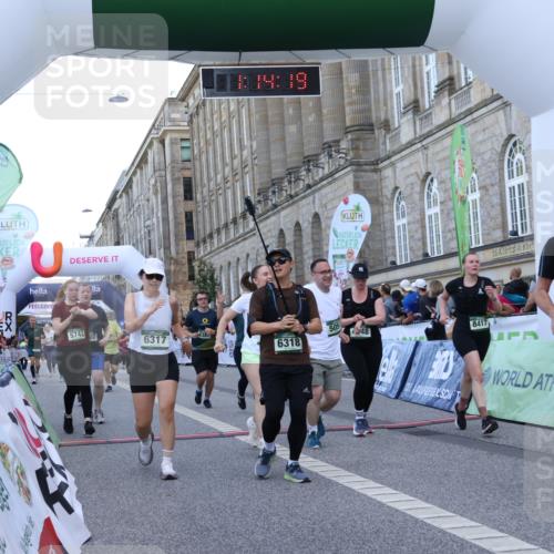 07.09.2025 - BARMER Alsterlauf Strokosch-Dieckow http://msf.ph/oto/8724544 07.09.2025 10:14:17 Ziel 2387, 2875, 2876, 2892, 3181, 3332, 3333, 3334, 3373, 3564, 3644, 3833, 4181, 4548, 4690, 4958, 5054, 5059, 5414, 5502, 5743, 6317, 6318, 8417 meine-sportfotos.de