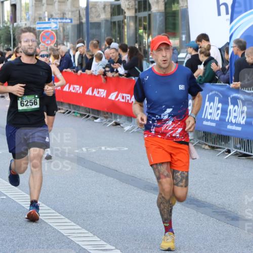 07.09.2025 - BARMER Alsterlauf Strokosch-Dieckow http://msf.ph/oto/8724545 07.09.2025 09:49:04 Ziel 2854, 2855, 3120, 3167, 3204, 3449, 3565, 3694, 4204, 4363, 4611, 4612, 4797, 5067, 5338, 5474, 5717, 5820, 5881, 5958, 6233, 6328, 8281, 8421, 8432 meine-sportfotos.de
