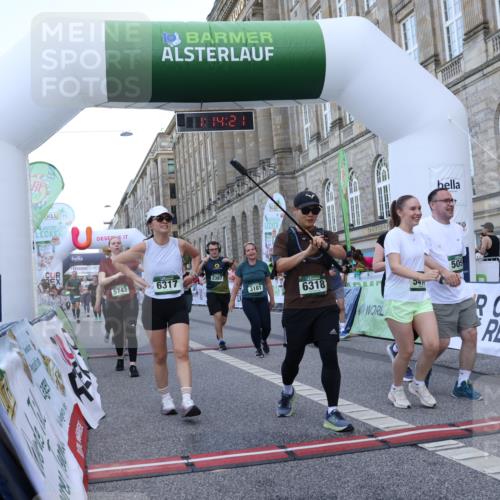07.09.2025 - BARMER Alsterlauf Strokosch-Dieckow http://msf.ph/oto/8724550 07.09.2025 10:14:19 Ziel 2235, 2387, 2875, 2876, 2892, 3031, 3181, 3332, 3333, 3334, 3379, 3644, 3833, 4181, 4548, 4690, 5054, 5059, 5414, 5502, 5743, 6317, 6318, 8417 meine-sportfotos.de
