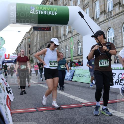 07.09.2025 - BARMER Alsterlauf Strokosch-Dieckow http://msf.ph/oto/8724555 07.09.2025 10:14:20 Ziel 2235, 2387, 2875, 2876, 2892, 3031, 3181, 3332, 3333, 3334, 3379, 3833, 4181, 4548, 4690, 5054, 5059, 5414, 5502, 5743, 6317, 6318, 6329, 6331, 8417 meine-sportfotos.de